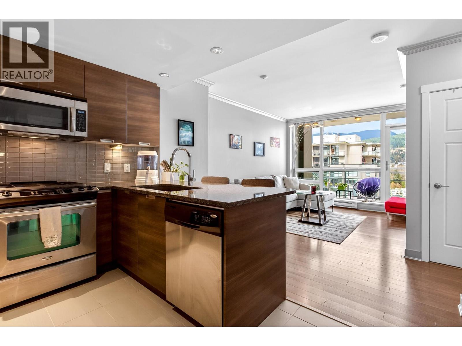 1904 2968 Glen Drive, Coquitlam, British Columbia  V3B 0C4 - Photo 4 - R3096368