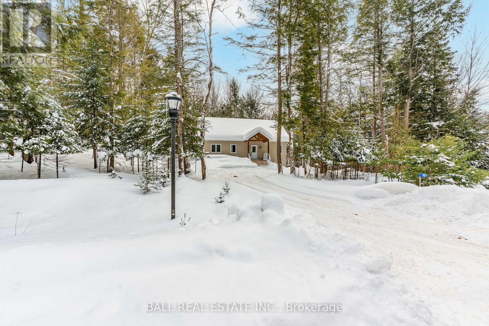 180 Lakeview Street, Dysart Et Al (Dysart), Ontario  K0M 1S0 - Photo 2 - X12763098