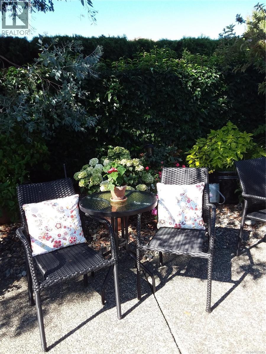 7952 Polo Park Cres, Central Saanich, British Columbia  V8M 2J4 - Photo 37 - 1027823