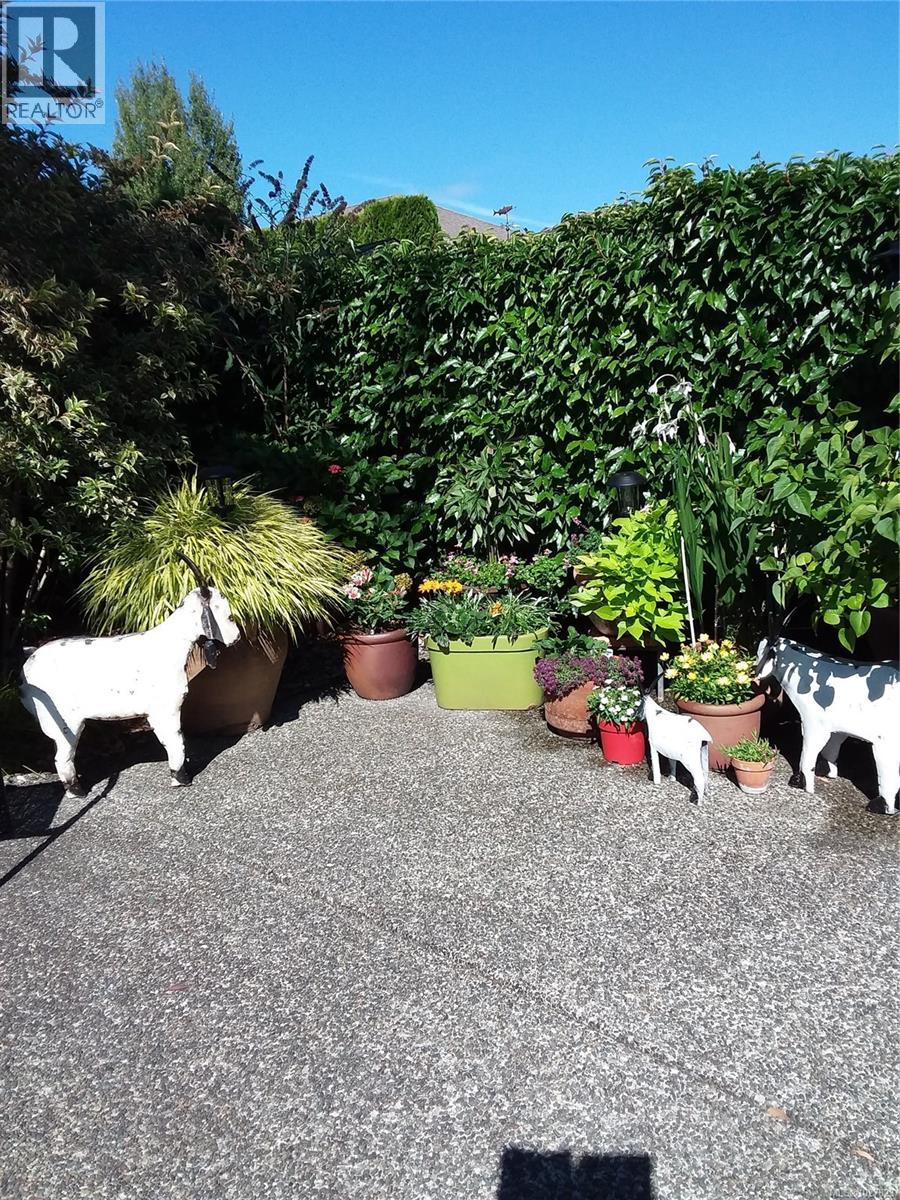 7952 Polo Park Cres, Central Saanich, British Columbia  V8M 2J4 - Photo 39 - 1027823