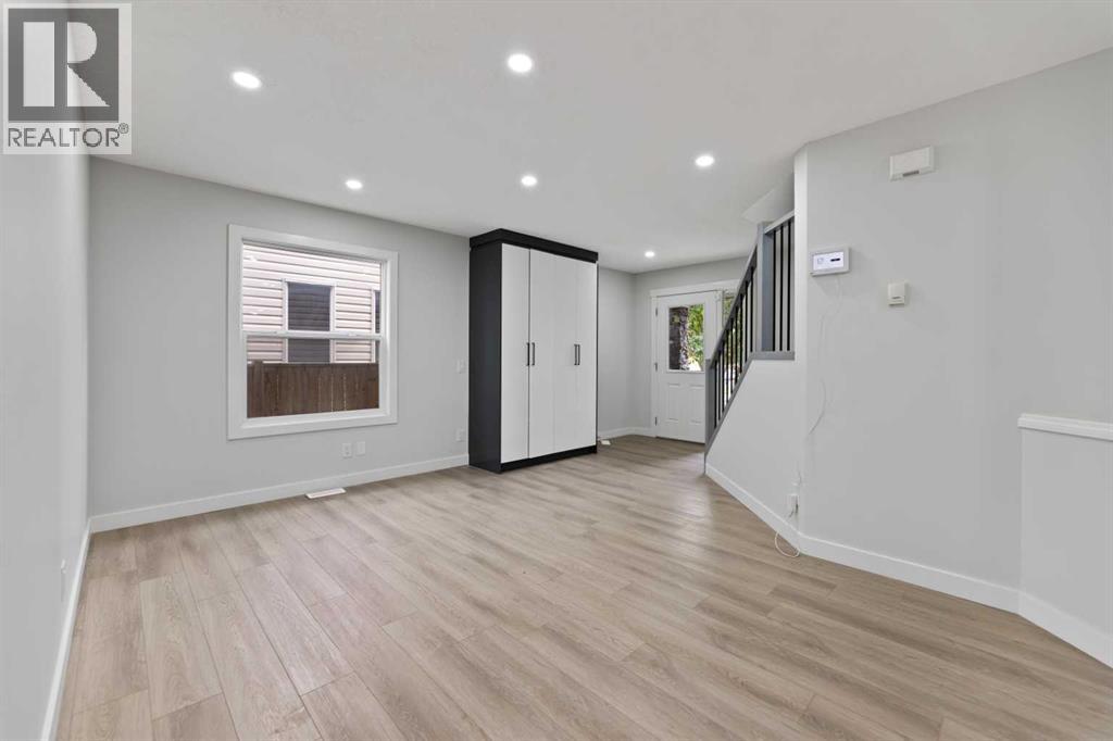 81 Saddlecrest Green Ne, Calgary, Alberta  T3J 5N4 - Photo 6 - A2282129