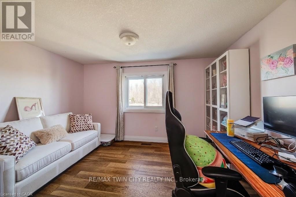 17 Red Clover Crescent, Kitchener, Ontario  N2E 4G6 - Photo 24 - X12868530