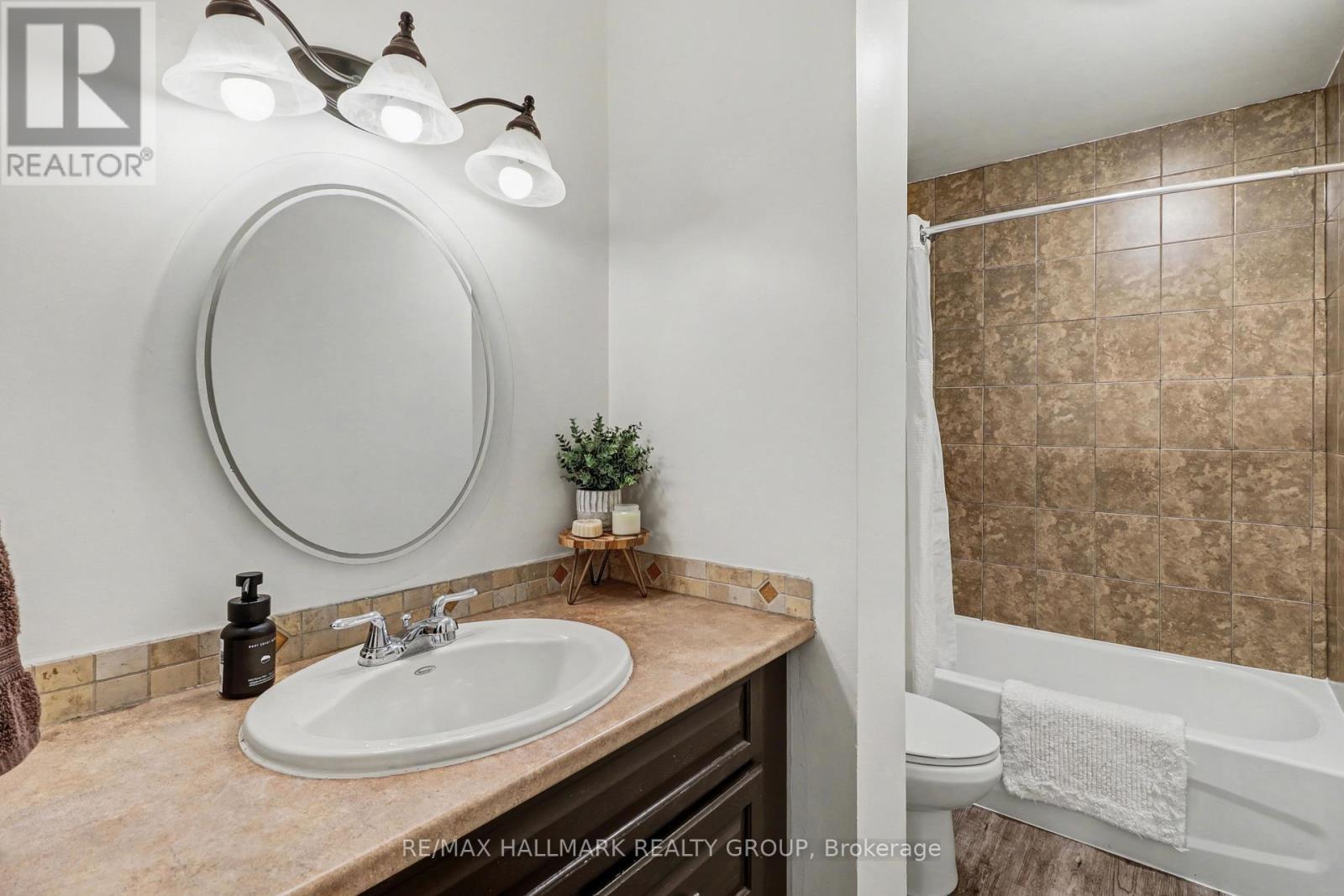 16b Spring Grove Lane, Ottawa, Ontario  K2J 2C6 - Photo 26 - X12868600