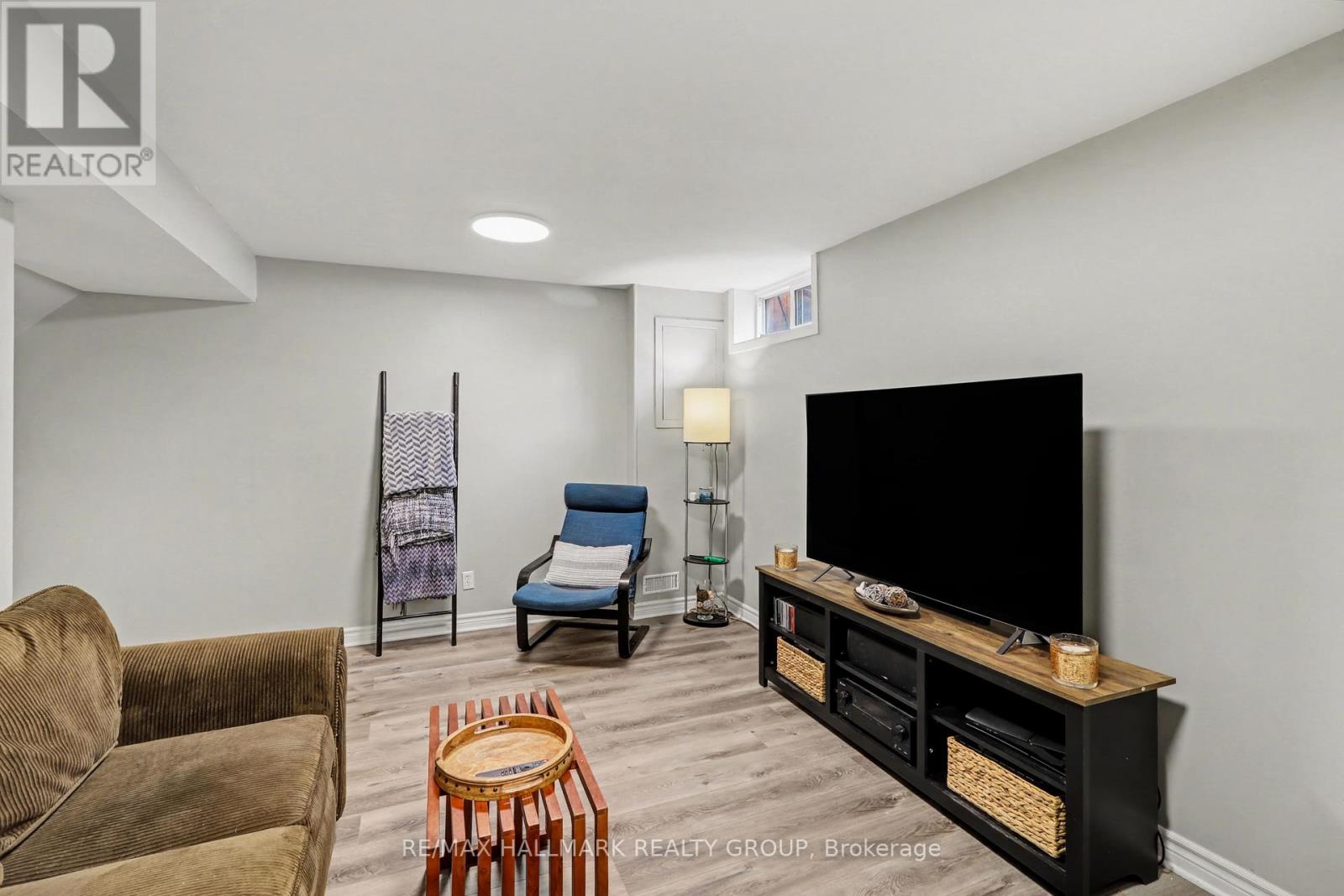 16b Spring Grove Lane, Ottawa, Ontario  K2J 2C6 - Photo 30 - X12868600