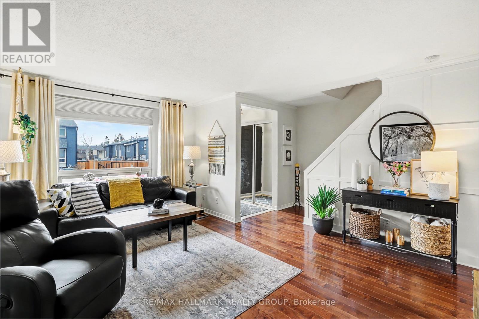 16b Spring Grove Lane, Ottawa, Ontario  K2J 2C6 - Photo 8 - X12868600