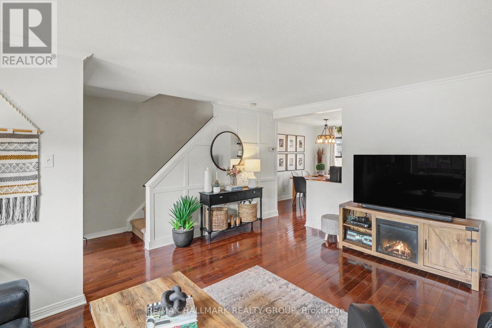 16b Spring Grove Lane, Ottawa, Ontario  K2J 2C6 - Photo 9 - X12868600