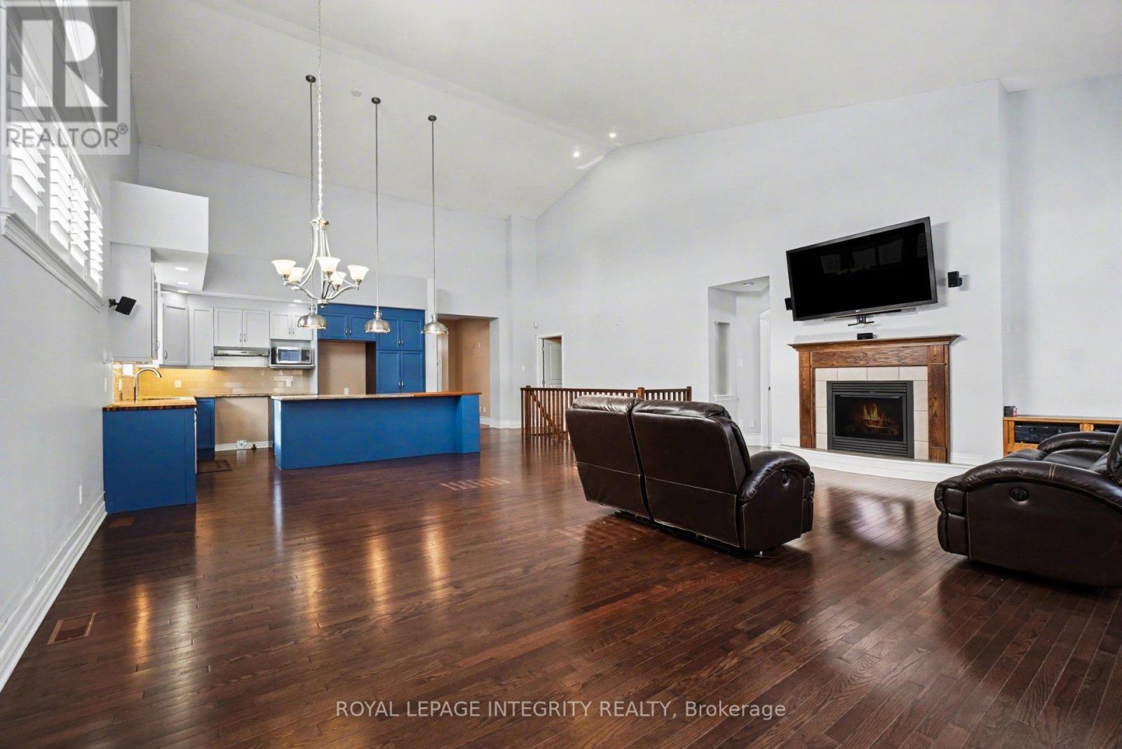 170 Solera Circle, Ottawa, Ontario  K1T 0C8 - Photo 8 - X12868620