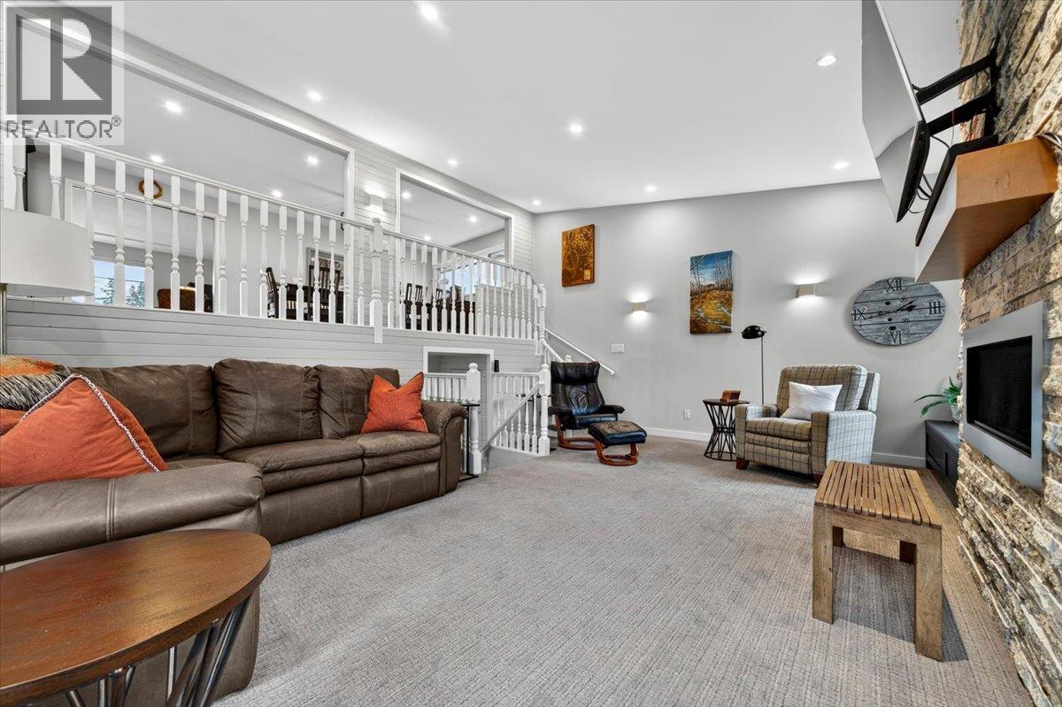 812 Grover Avenue, Coquitlam, British Columbia  V3J 3C8 - Photo 15 - R3098015