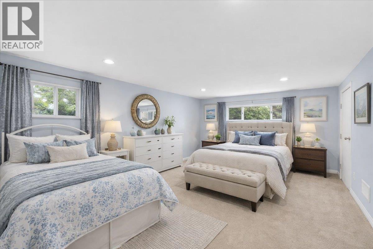 812 Grover Avenue, Coquitlam, British Columbia  V3J 3C8 - Photo 33 - R3098015