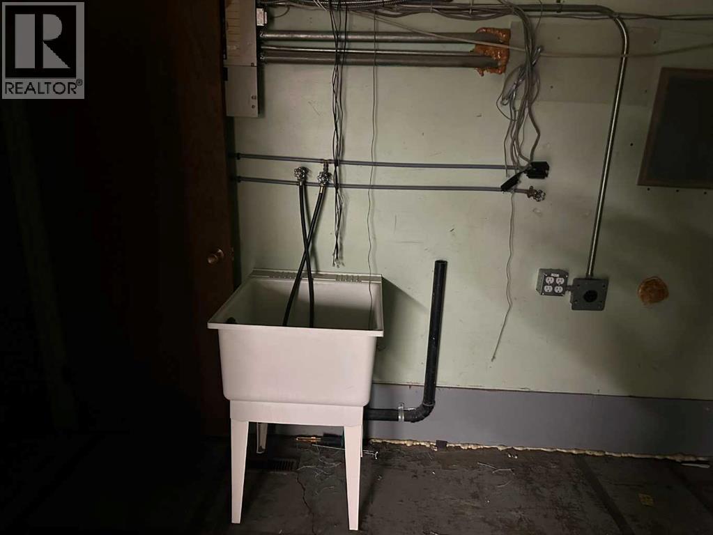 4919 50 Street, Rocky Mountain House, Alberta  T4T 1A0 - Photo 15 - A2292396