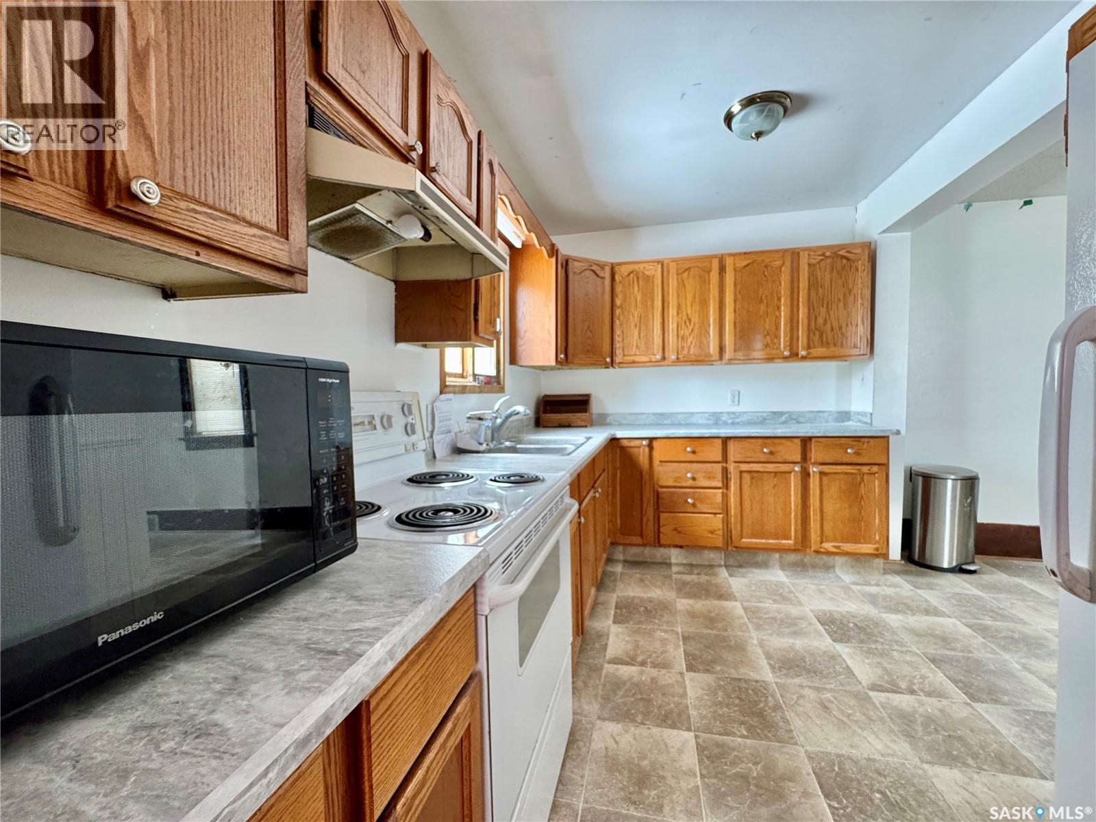 152 Sixth Avenue N, Yorkton, Saskatchewan  S3N 0Y1 - Photo 12 - SK025527