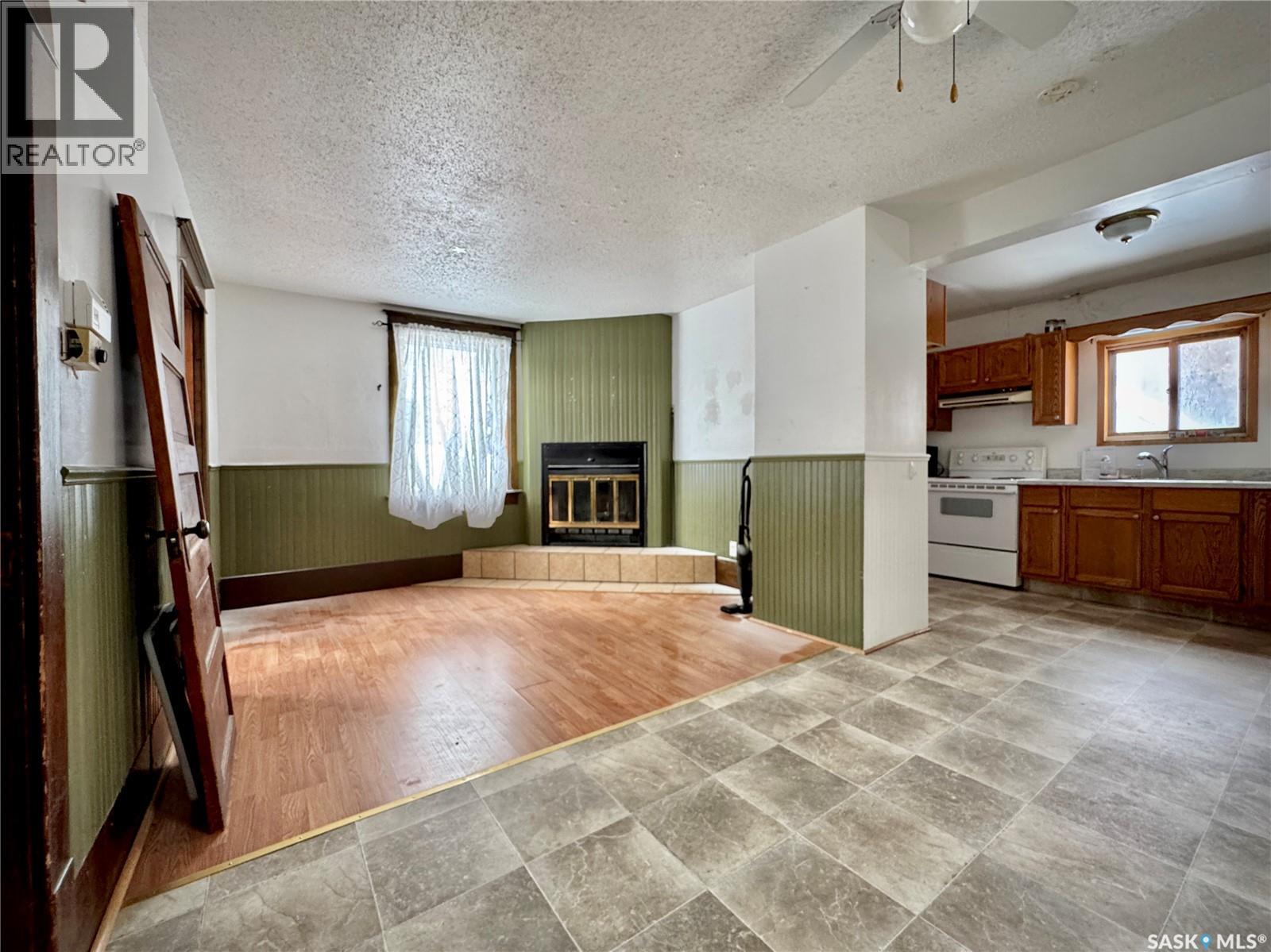 152 Sixth Avenue N, Yorkton, Saskatchewan  S3N 0Y1 - Photo 9 - SK025527