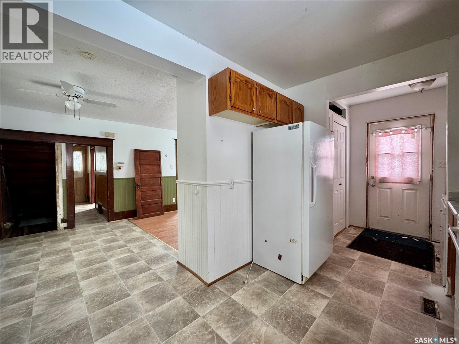 152 Sixth Avenue N, Yorkton, Saskatchewan  S3N 0Y1 - Photo 10 - SK025527