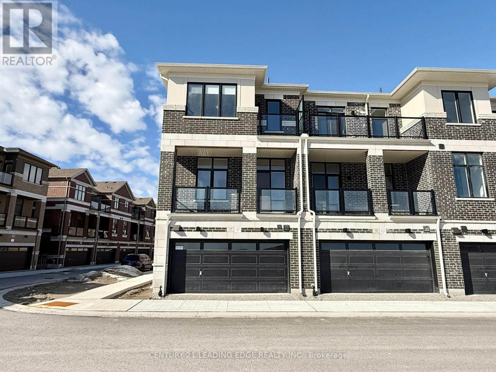 17 Norman Fleming Lane, Richmond Hill, Ontario  L4S 1N4 - Photo 3 - N12868606