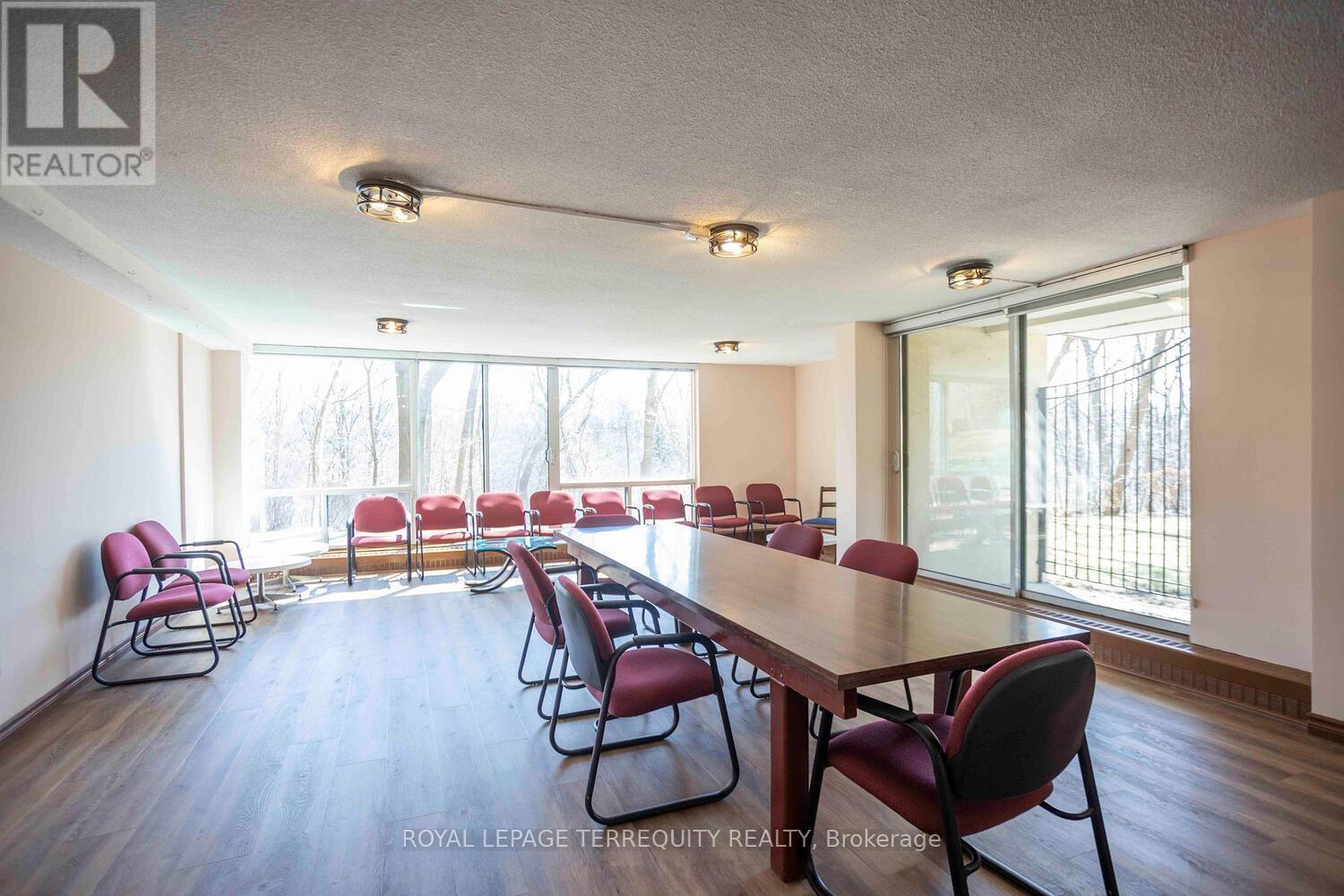 710 - 15 Vicora Link Way, Toronto (Flemingdon Park), Ontario  M3C 1A7 - Photo 20 - C12864234