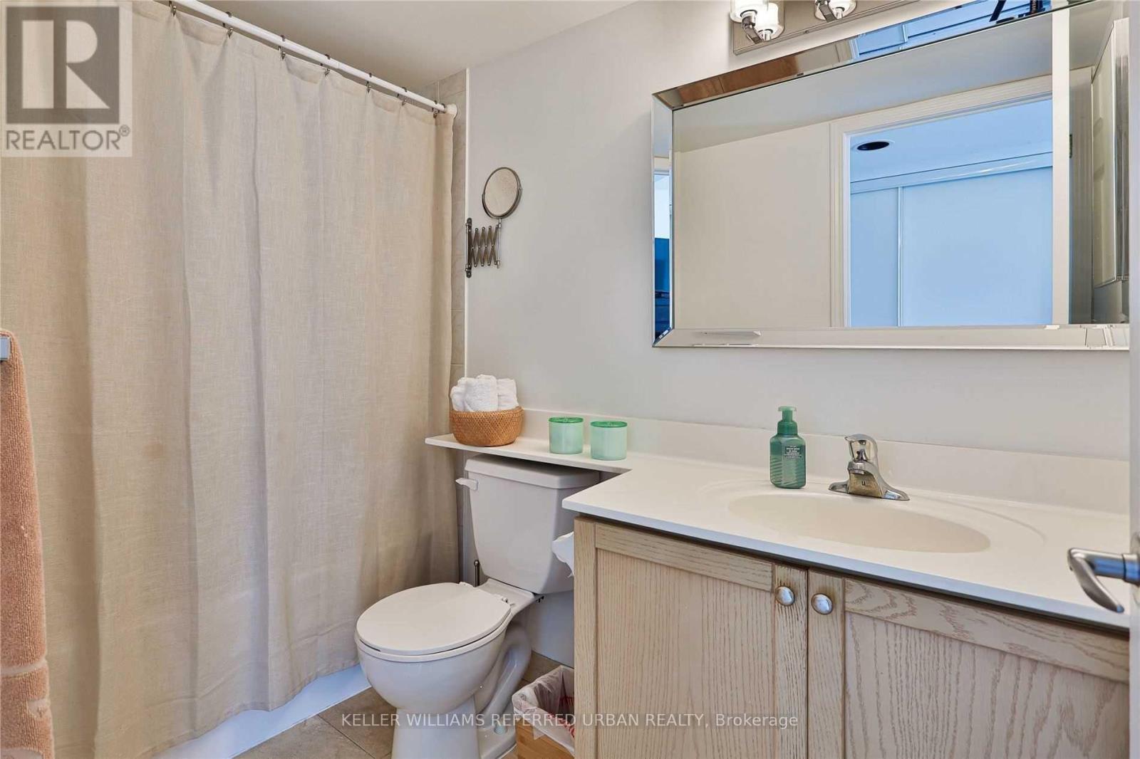 730 - 230 Queens Quay W, Toronto, Ontario  M5J 2Y7 - Photo 13 - C12868490