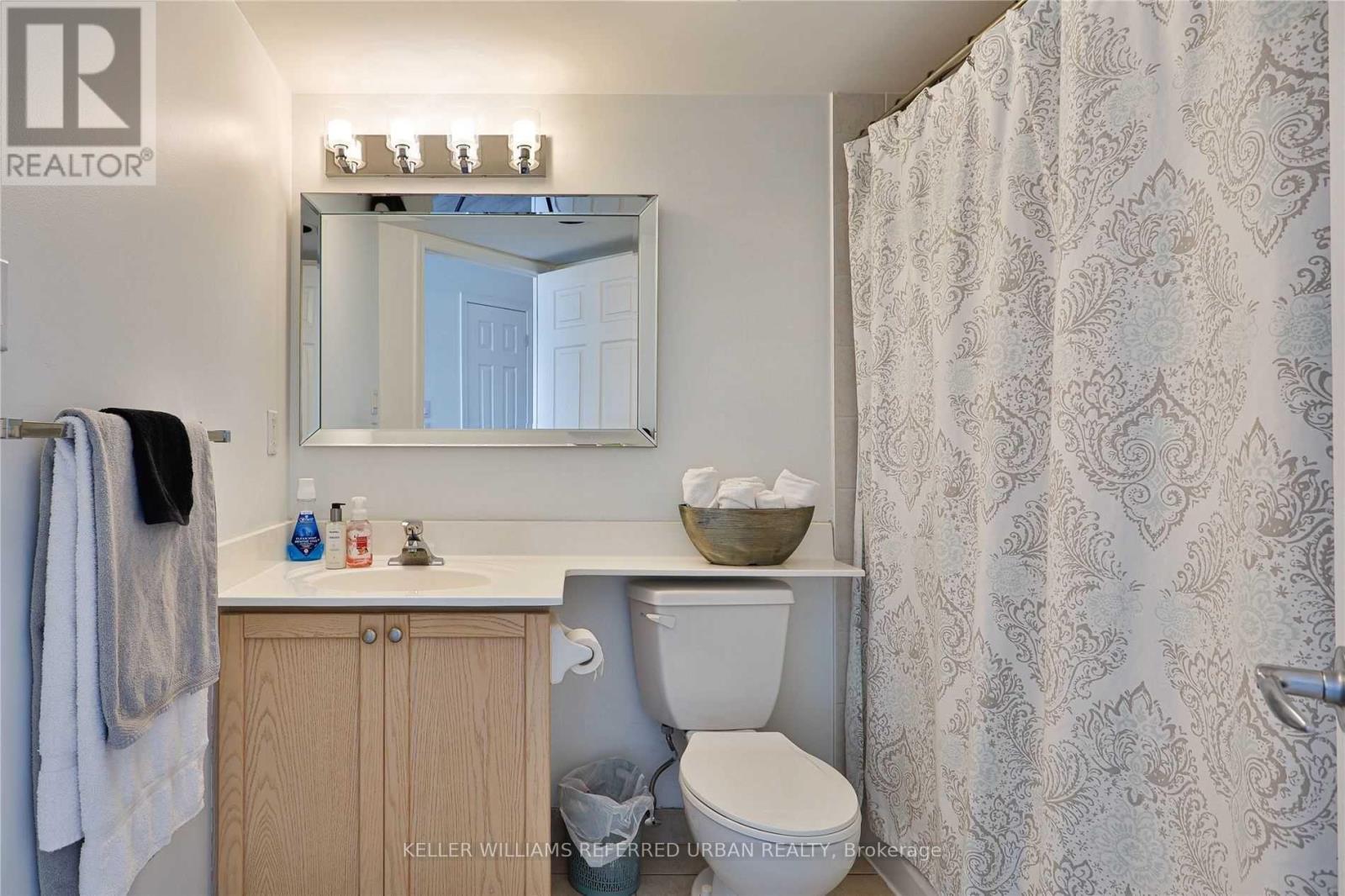 730 - 230 Queens Quay W, Toronto, Ontario  M5J 2Y7 - Photo 15 - C12868490