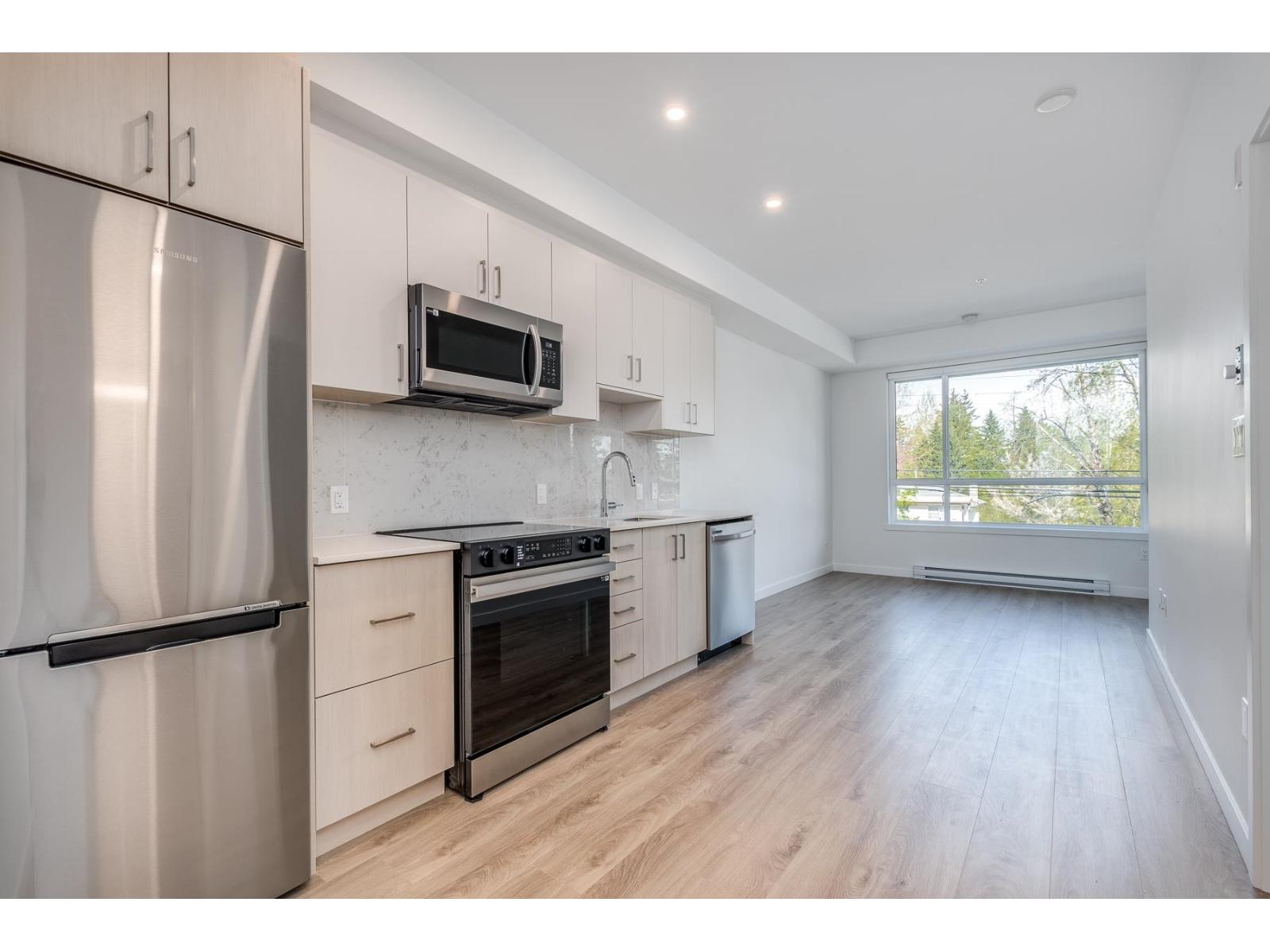 E216 13858 108 Avenue, Surrey, British Columbia  V3T 0T8 - Photo 3 - R3098454