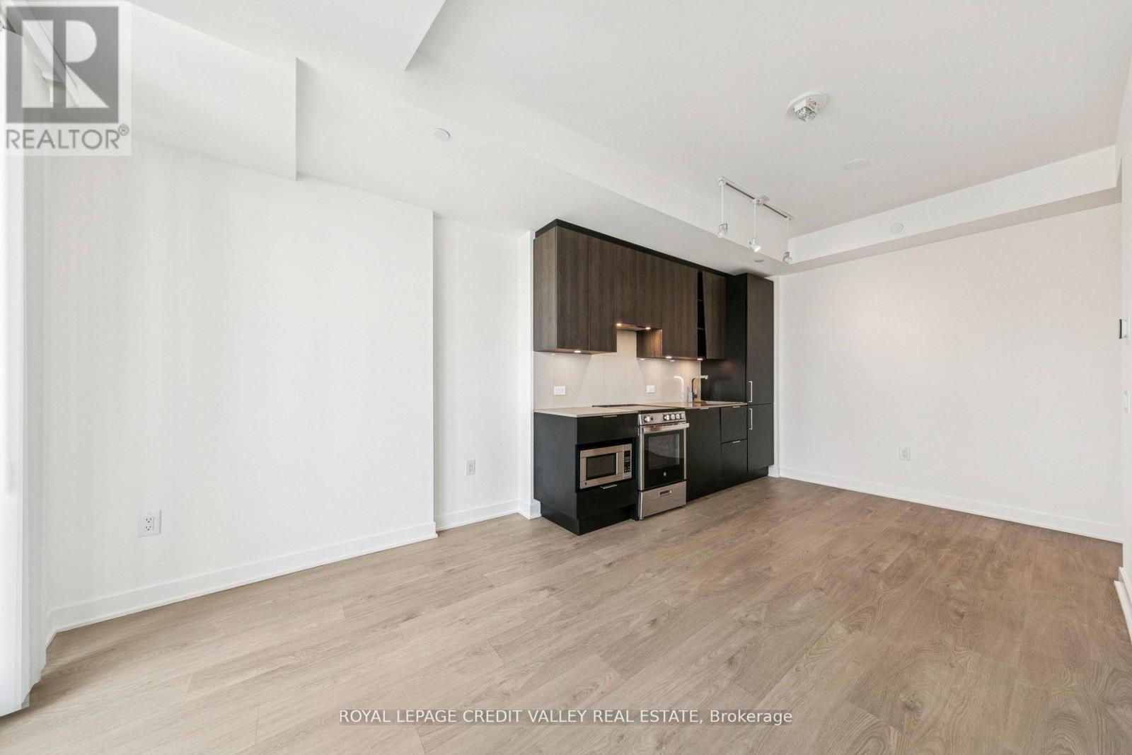 1413 - 3900 Confederation Parkway, Mississauga, Ontario  L5B 0M3 - Photo 15 - W12868622