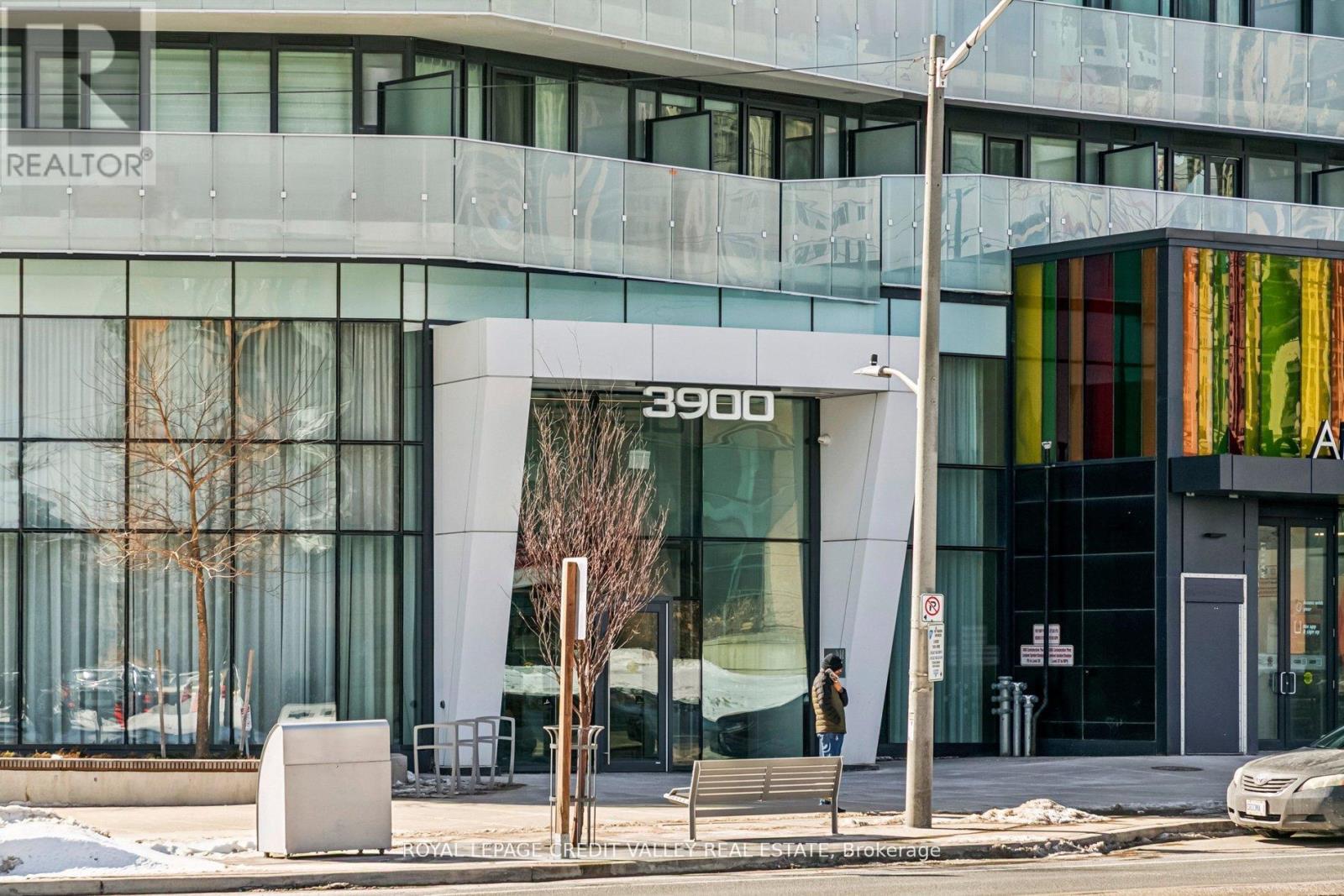 1413 - 3900 Confederation Parkway, Mississauga, Ontario  L5B 0M3 - Photo 2 - W12868622