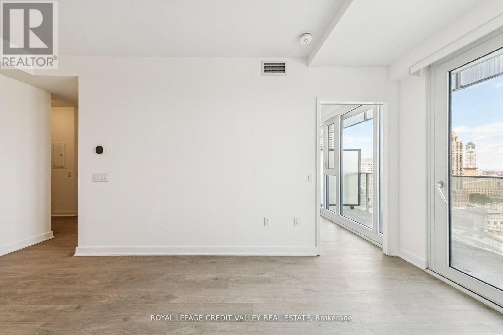 1413 - 3900 Confederation Parkway, Mississauga, Ontario  L5B 0M3 - Photo 20 - W12868622