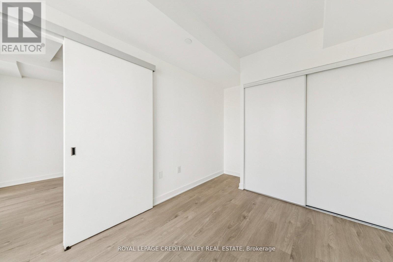 1413 - 3900 Confederation Parkway, Mississauga, Ontario  L5B 0M3 - Photo 23 - W12868622