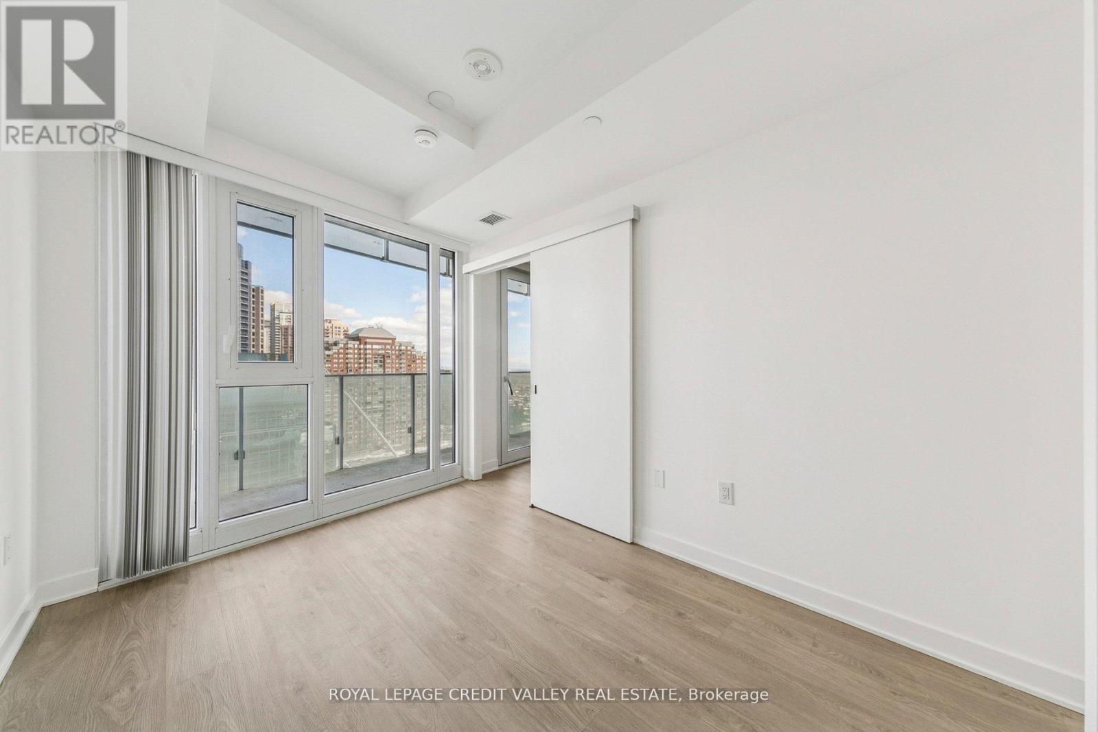 1413 - 3900 Confederation Parkway, Mississauga, Ontario  L5B 0M3 - Photo 24 - W12868622