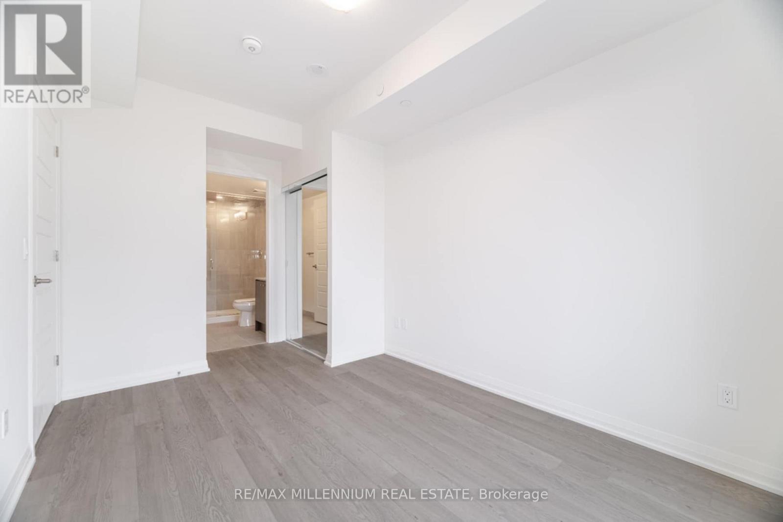 408 - 3006 William Cutmore Boulevard, Oakville, Ontario  L6H 8A4 - Photo 11 - W12868630