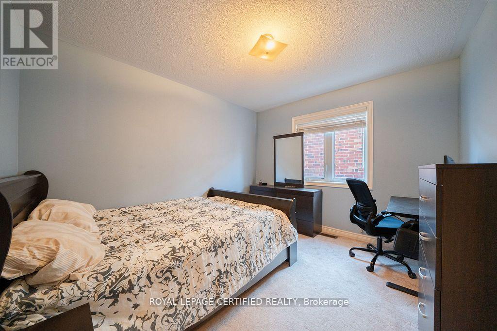 408 Bessborough Drive, Milton, Ontario  L9T 8P8 - Photo 33 - W12868644