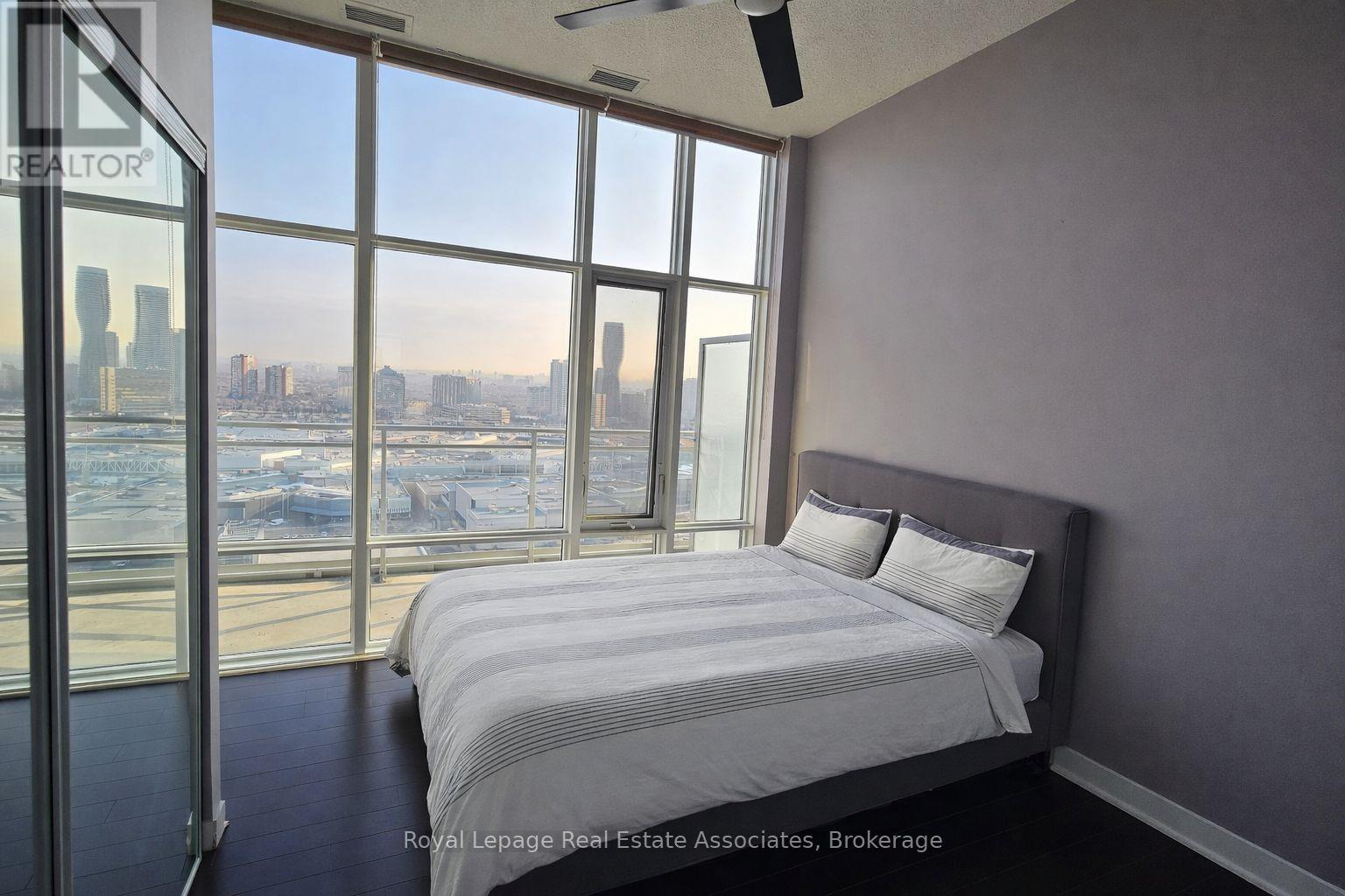 2211 - 365 Prince Of Wales Drive, Mississauga, Ontario  L5B 0G6 - Photo 10 - W12868658