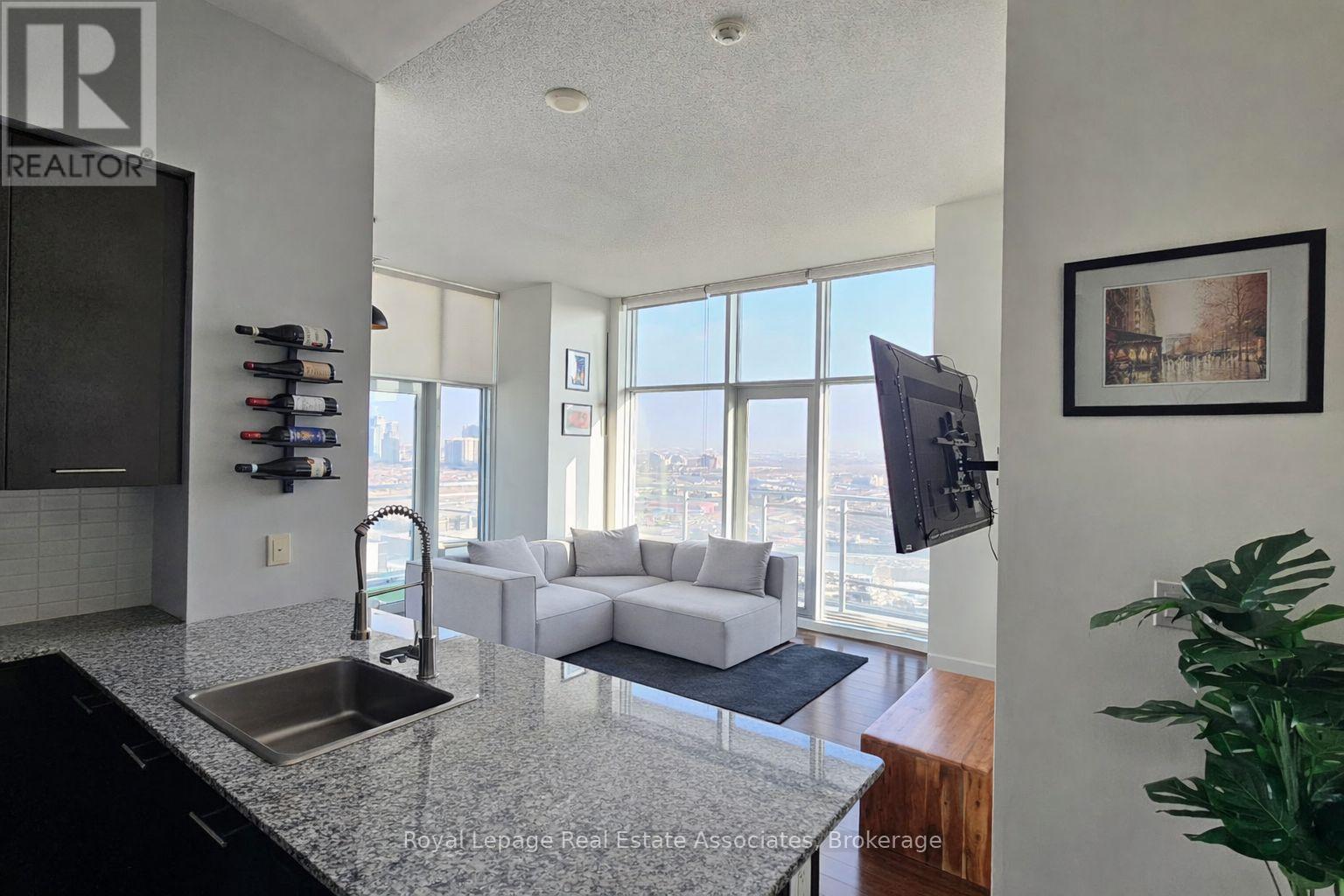 2211 - 365 Prince Of Wales Drive, Mississauga, Ontario  L5B 0G6 - Photo 4 - W12868658