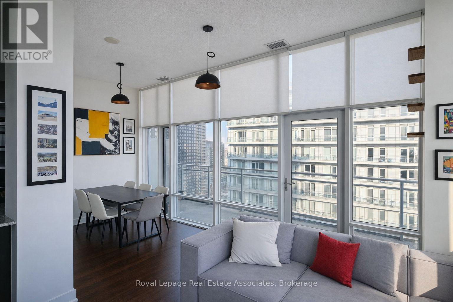 2211 - 365 Prince Of Wales Drive, Mississauga, Ontario  L5B 0G6 - Photo 6 - W12868658