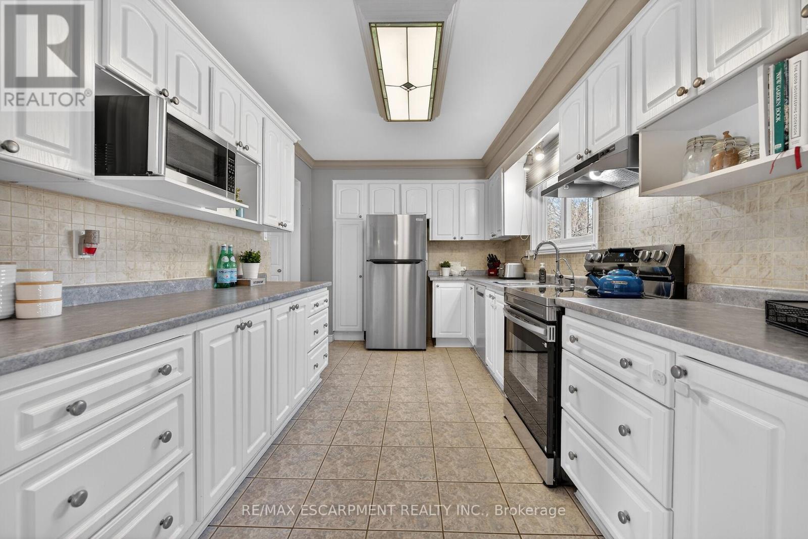 96 Dundee Drive, Haldimand, Ontario  N3W 1J8 - Photo 11 - X12868576