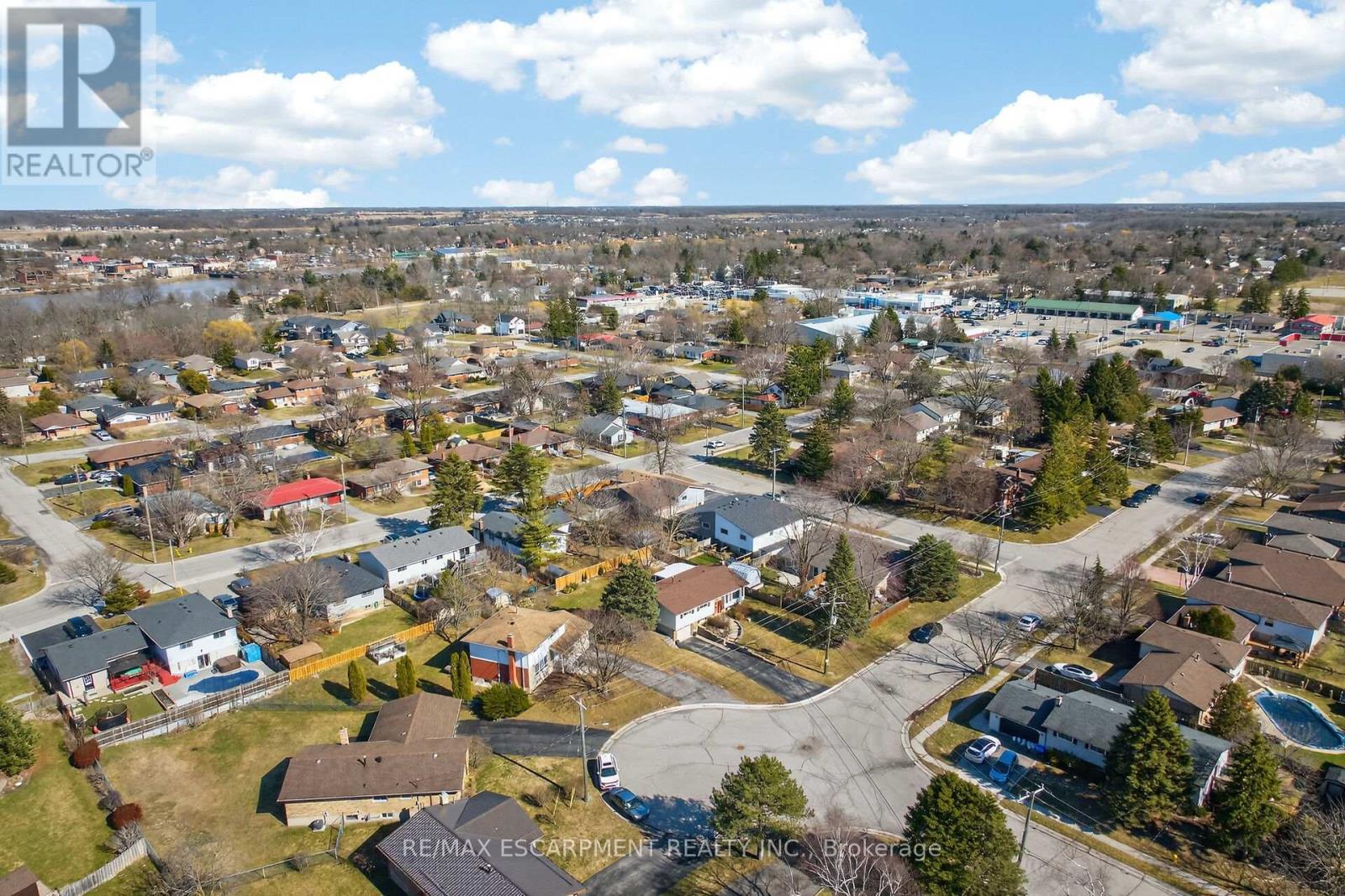 96 Dundee Drive, Haldimand, Ontario  N3W 1J8 - Photo 48 - X12868576