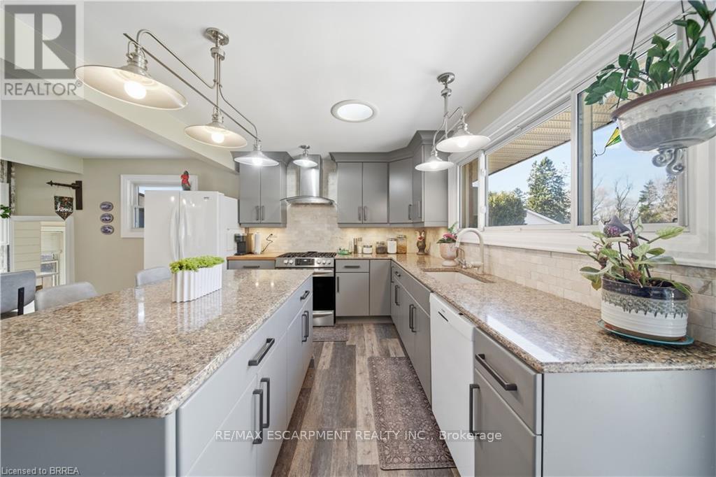 903 Keg Lane, Brant, Ontario  N3L 3E2 - Photo 5 - X12868598