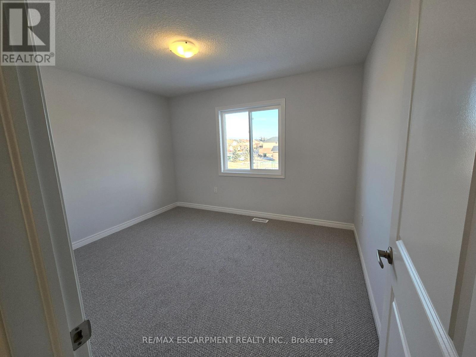 5 - 205 Thames Way, Hamilton, Ontario  L0R 1W0 - Photo 14 - X12868614