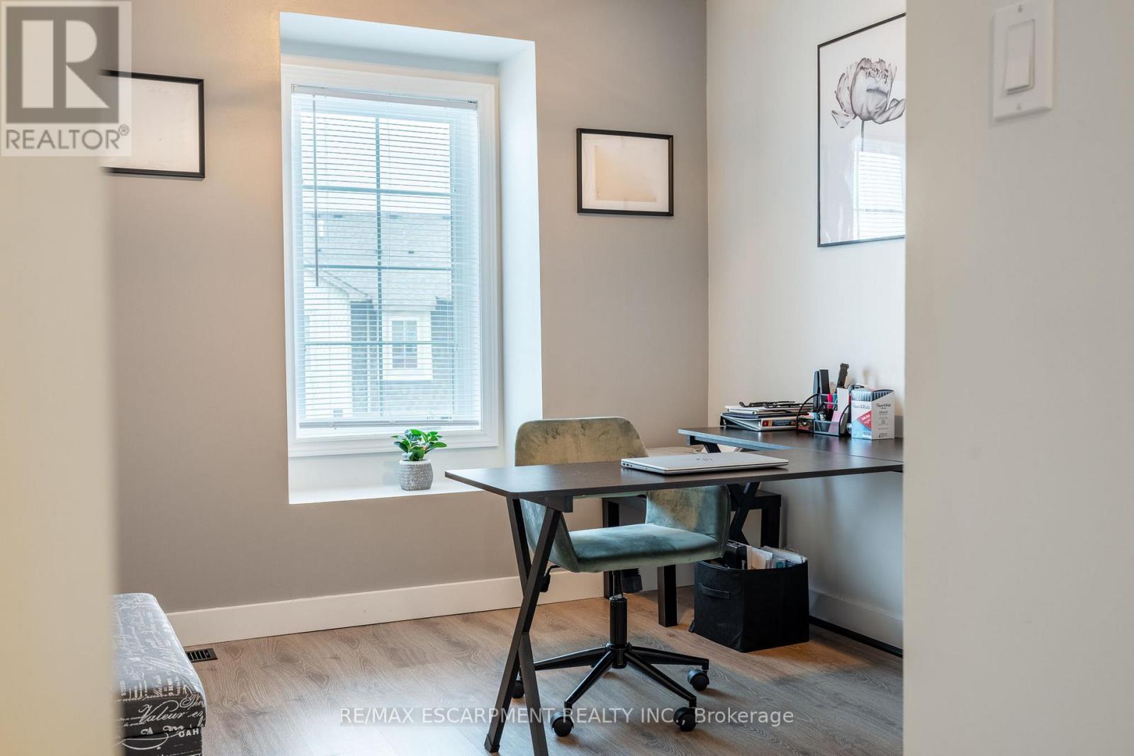 5 - 11 Stockbridge Gardens, Hamilton, Ontario  L8J 0H5 - Photo 42 - X12868642