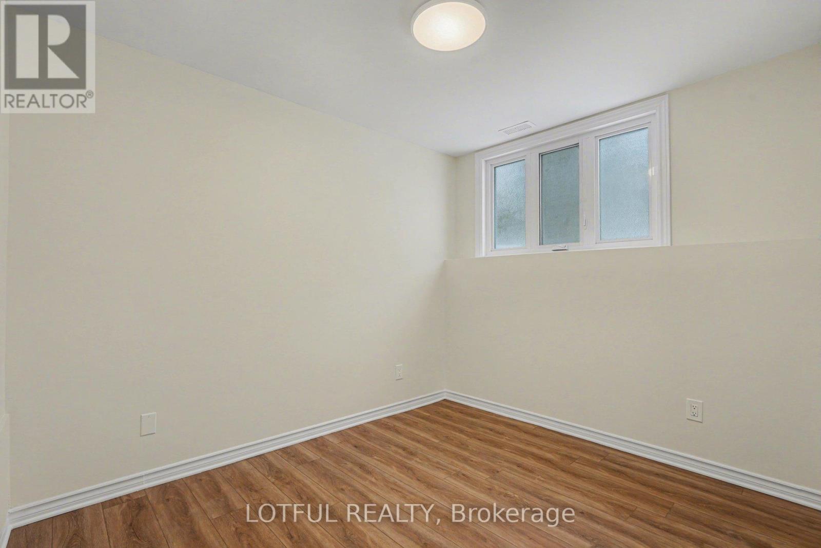 B - 725 Alesther Street, Ottawa, Ontario  K1K 1H7 - Photo 11 - X12848494