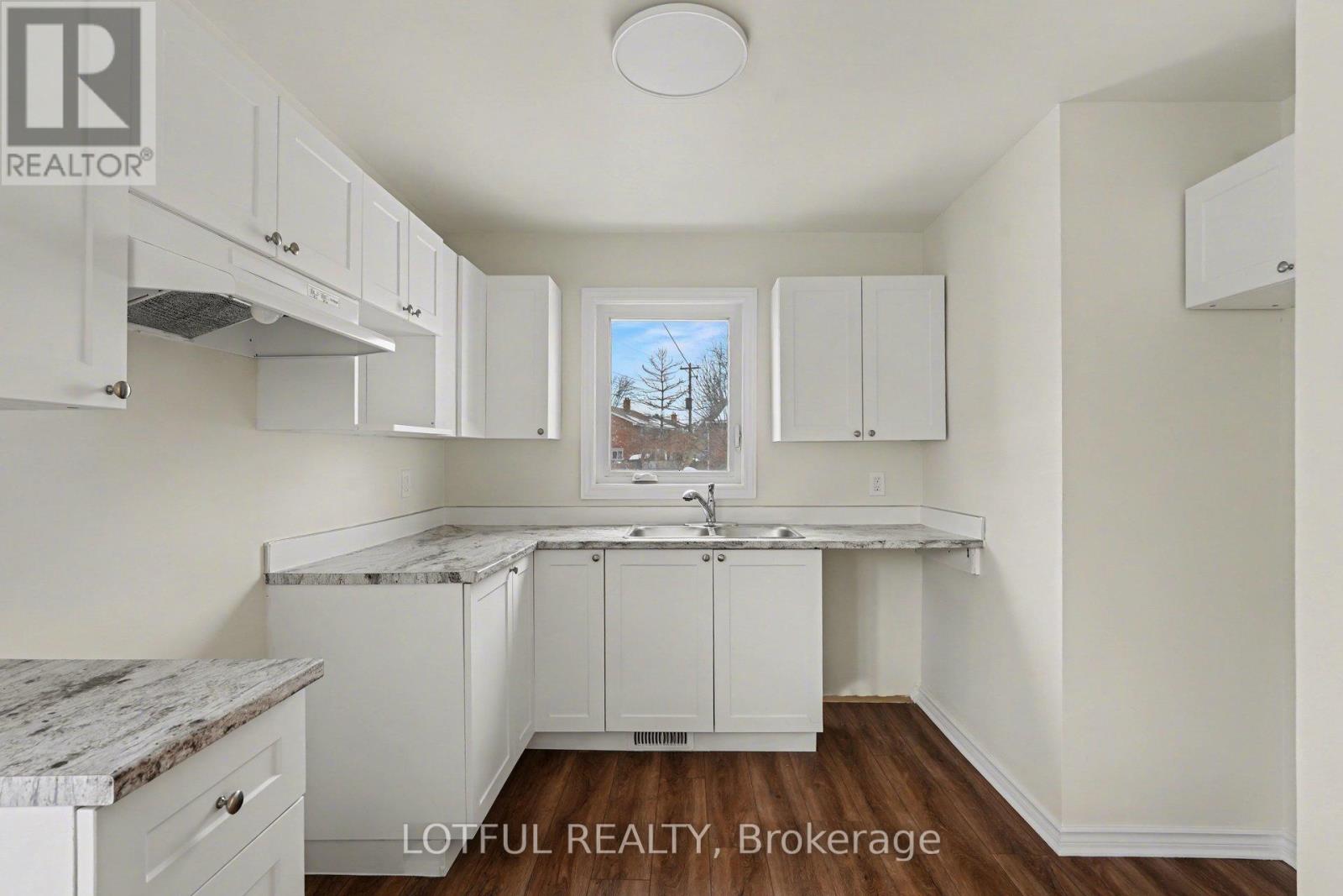 B - 725 Alesther Street, Ottawa, Ontario  K1K 1H7 - Photo 7 - X12848494