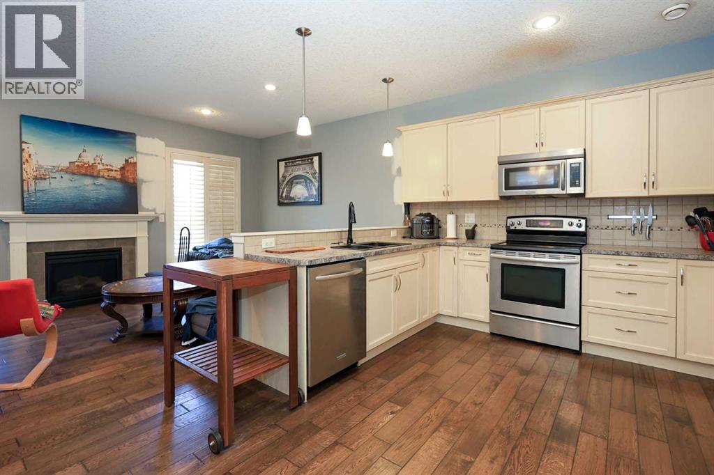 6 Shaw Close, Red Deer, Alberta  T4R 0L3 - Photo 2 - A2287905