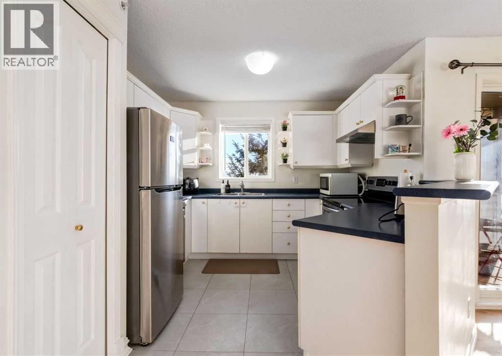 418, 3000 Somervale Court Sw, Calgary, Alberta  T2Y 4J2 - Photo 4 - A2286275