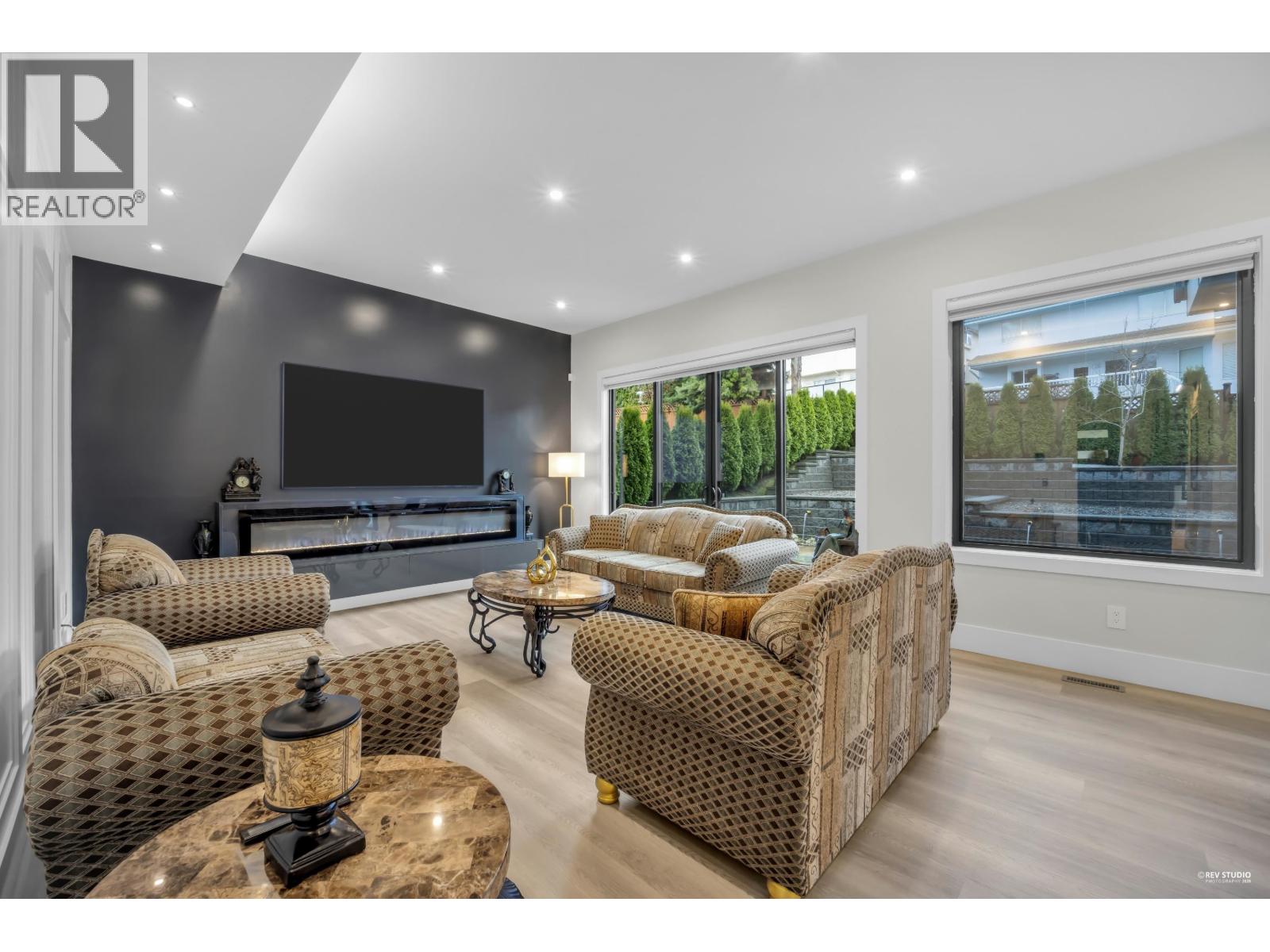 8230 Lakefield Drive, Burnaby, British Columbia  V5E 4G7 - Photo 15 - R3097563