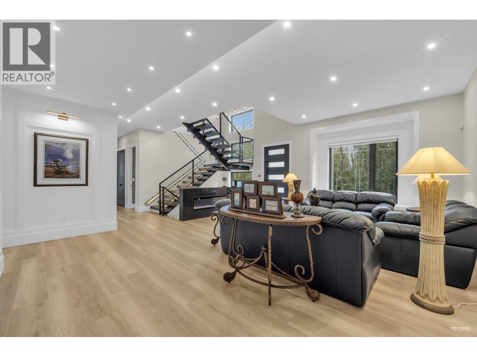 8230 Lakefield Drive, Burnaby, British Columbia  V5E 4G7 - Photo 16 - R3097563