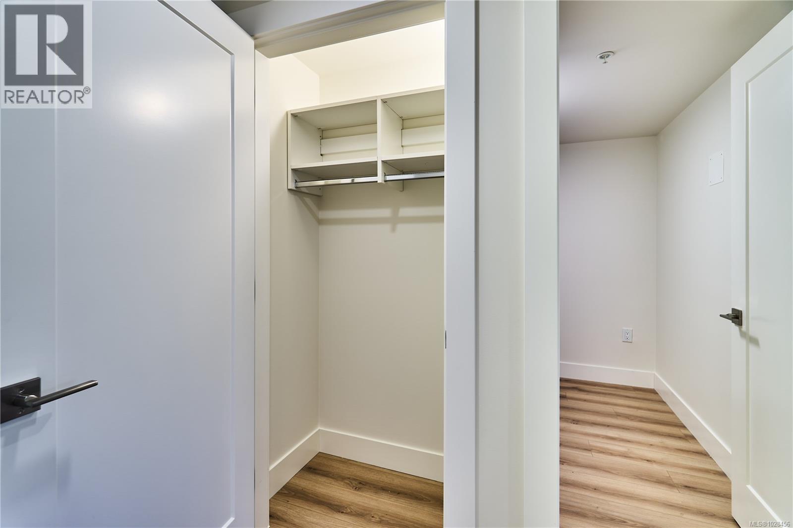 308 45 Haliburton St, Nanaimo, British Columbia  V9R 4V6 - Photo 29 - 1028456