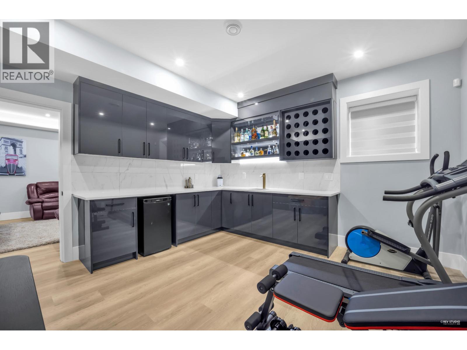 8230 Lakefield Drive, Burnaby, British Columbia  V5E 4G7 - Photo 28 - R3097563