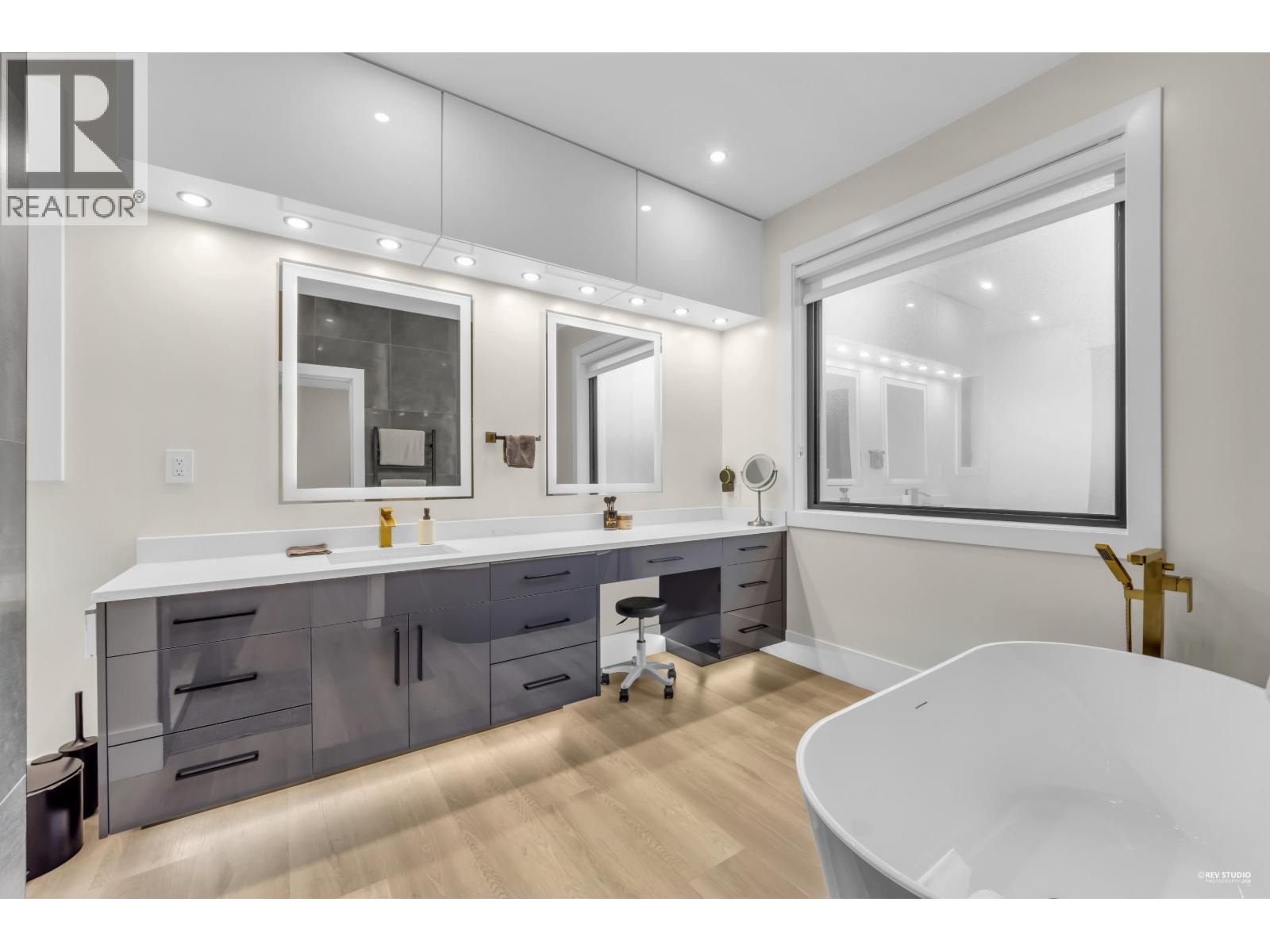 8230 Lakefield Drive, Burnaby, British Columbia  V5E 4G7 - Photo 21 - R3097563