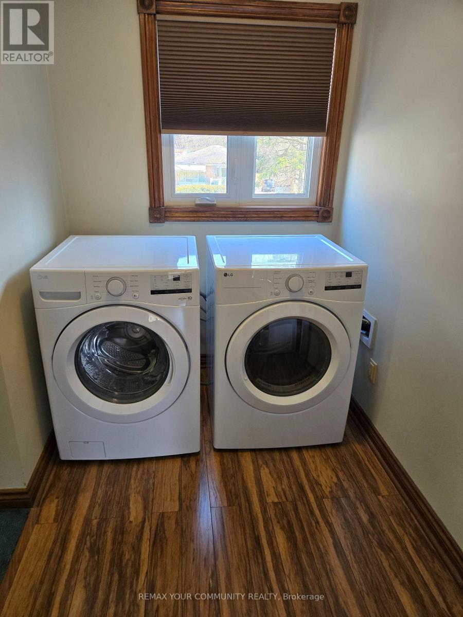 Main Floor - 18 Collins Crescent, Aurora, Ontario  L4G 2W2 - Photo 10 - N12752306