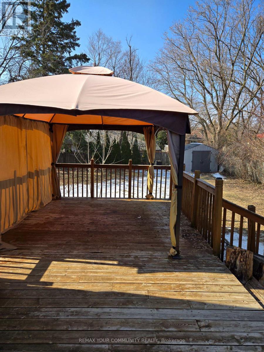 Main Floor - 18 Collins Crescent, Aurora, Ontario  L4G 2W2 - Photo 14 - N12752306