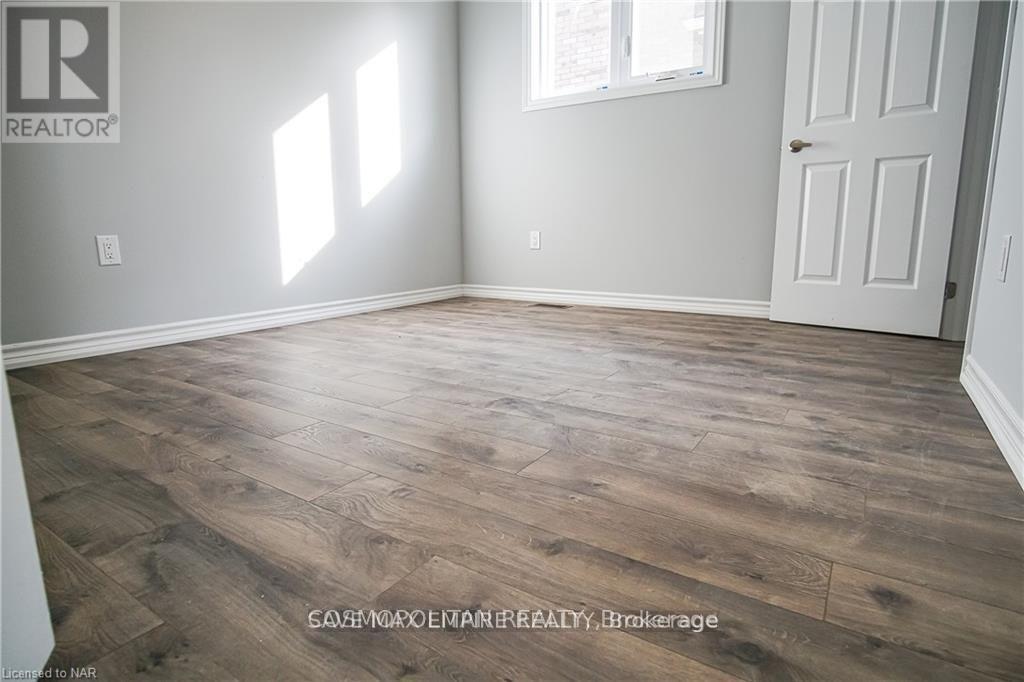 1202 Green Acres Drive, Fort Erie, Ontario  L2A 0C9 - Photo 13 - X12840566