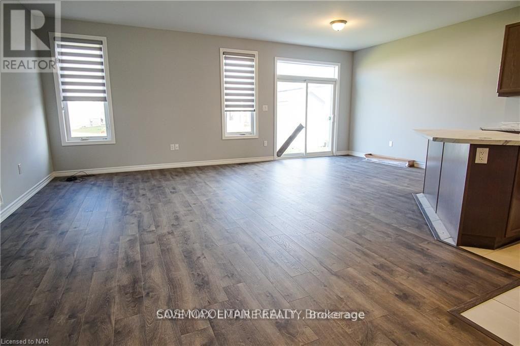 1202 Green Acres Drive, Fort Erie, Ontario  L2A 0C9 - Photo 10 - X12840566